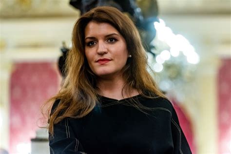 French minister sparks controversy by appearing – clothed – on。